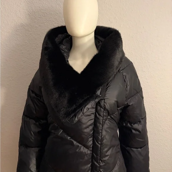 NWT‎ H by HALSTON Black Quilted Puffer Coat Asymmetric Oversized Faux Fur Collar - Picture 16 of 17